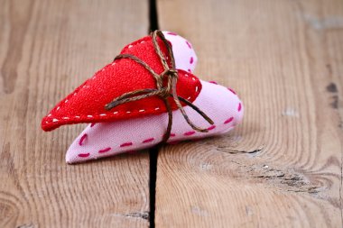 2 hearts 