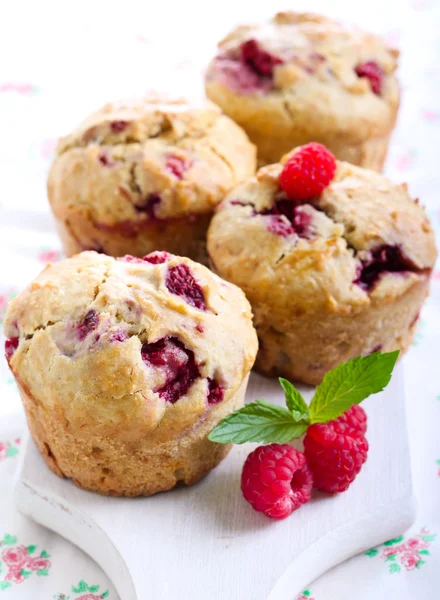 Muffins de farelo de framboesa — Fotografia de Stock