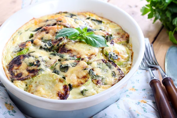 Courgette and herb gratin — Stock Photo, Image