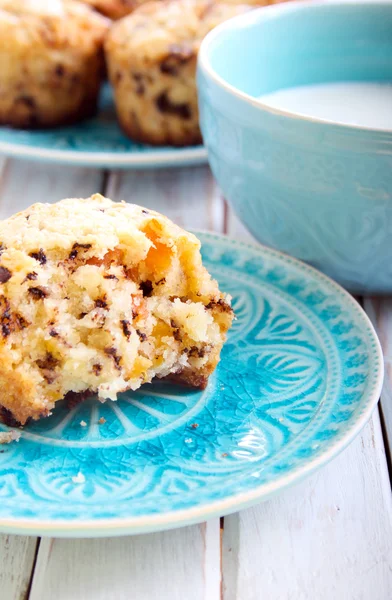 Chocolate and apricot muffins — Stock Photo, Image