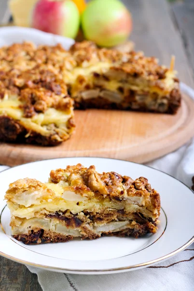 Apple and cheese tart — Stock Photo, Image