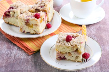 Kuru soğan ve ahududu toka