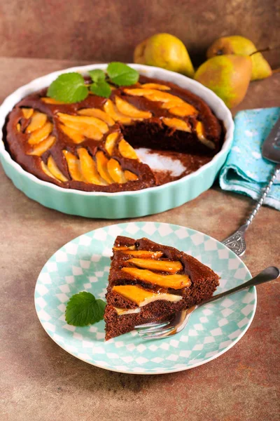 Chocolate Pear Cake Served Table — Stock Photo, Image