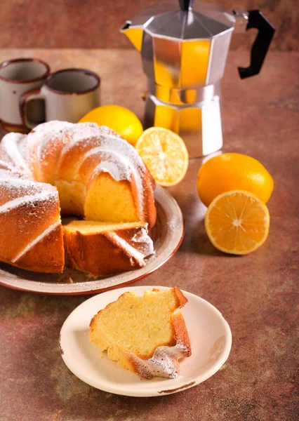 Торт Лимона Сметаны Сахаром Сверху — стоковое фото