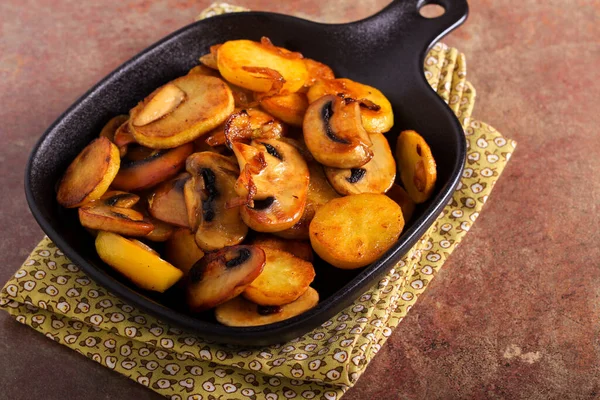 Roast Potatoes Mushrooms Pan — Stock Photo, Image