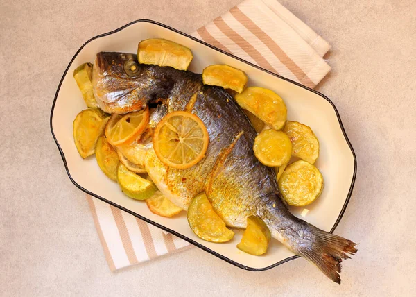 Fırında Limon Balığı Kabak — Stok fotoğraf
