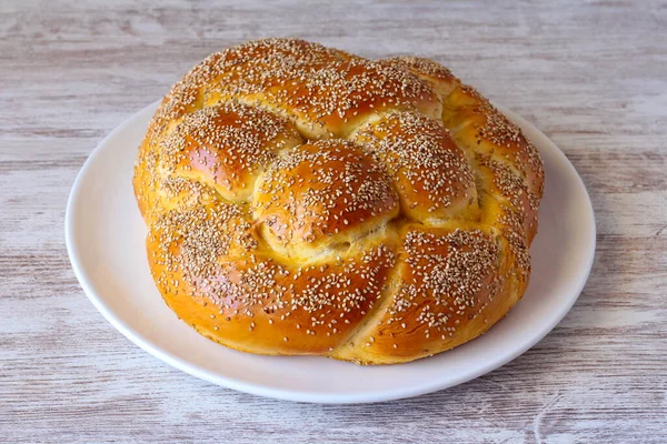 Festive Homemade Challah Bread Sesame — Stockfoto