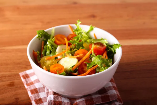 Fresh Vegetable Salad Carrot Tomato Cucumber Salad Mixed Herbs — Fotografia de Stock