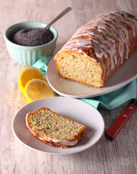 Lemon Poppy Seed Cake Sliced Served — Stockfoto
