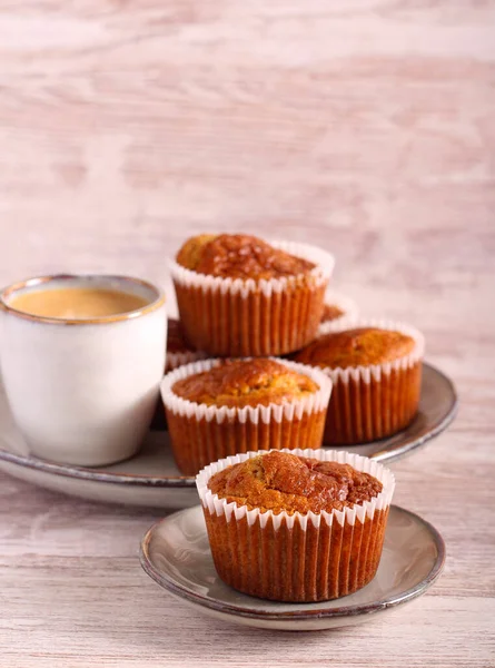 Bran Raisin Muffins Served Coffee — 图库照片