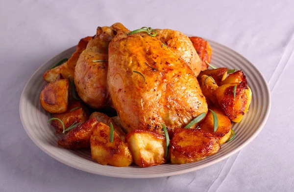 Baked Whole Chicken Potatoes — Stock Photo, Image