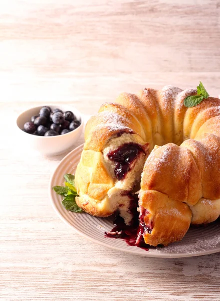 Blueberry Jam Bubble Ring Cake Monkey Bread Confiture Filling — Stock Photo, Image