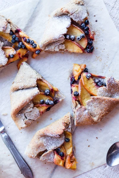 Cut biscuits with peach and blueberry — Stock Photo, Image