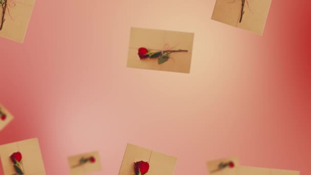明信片上收集了许多不同直径的红玫瑰 在天然米色背景下飘扬摇曳 情人节 婚假的概念 4K运动设计图形艺术镜头 — 图库视频影像