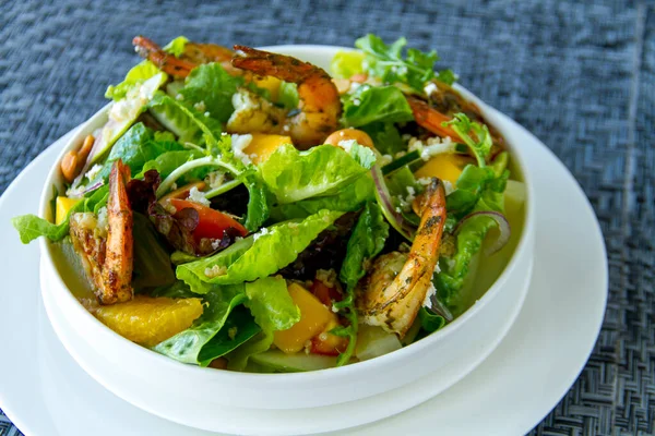 Salada Camarão Uma Tigela — Fotografia de Stock