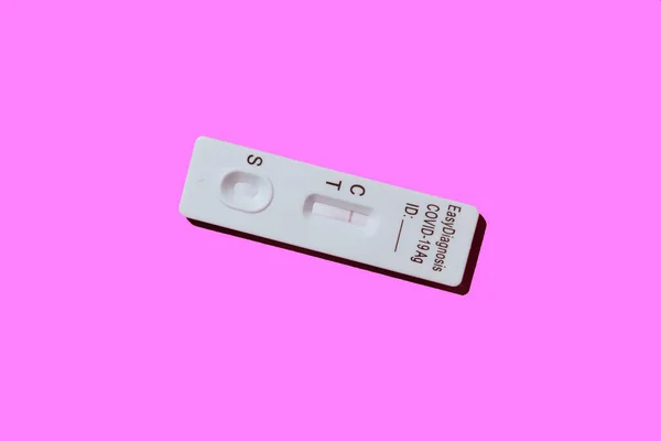 Covid Rapid Antigen Diagnostic Test Device Negative Result Pink Background — Stock Photo, Image