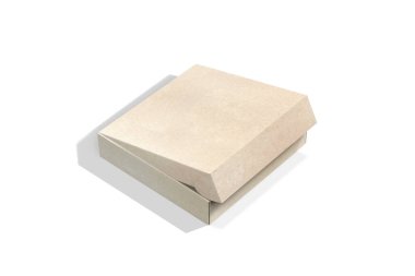 Beyaz arka planda açık kapaklı bir paket kutusu. 3 boyutlu görüntüleme. 3B illüstrasyon