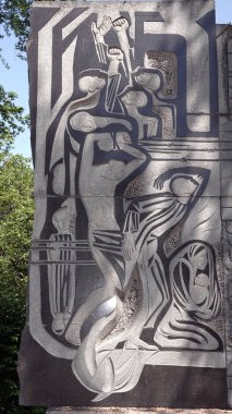 Kiev, Ukrayna 15 Mayıs 2021: Nazi toplu katliamı yapılan Babi Yar anıtı Roman, Yahudi ve Sovyet savaş esirlerinin 2.