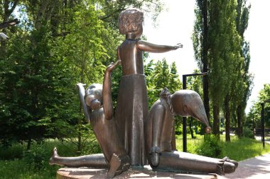 Kiev, Ukrayna 15 Mayıs 2021: Nazi toplu katliamı yapılan Babi Yar anıtı Roman, Yahudi ve Sovyet savaş esirlerinin 2.