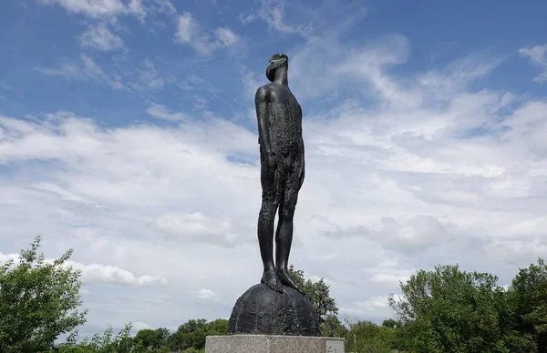 Kiev Ucrânia Junho 2021 Escultura Arte Chamada Chuva Rosto Homem — Fotografia de Stock