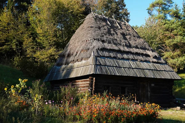 Kijów Ukraina Września 2021 Starożytne Ukraińskie Chaty Narodowym Muzeum Architektury — Zdjęcie stockowe