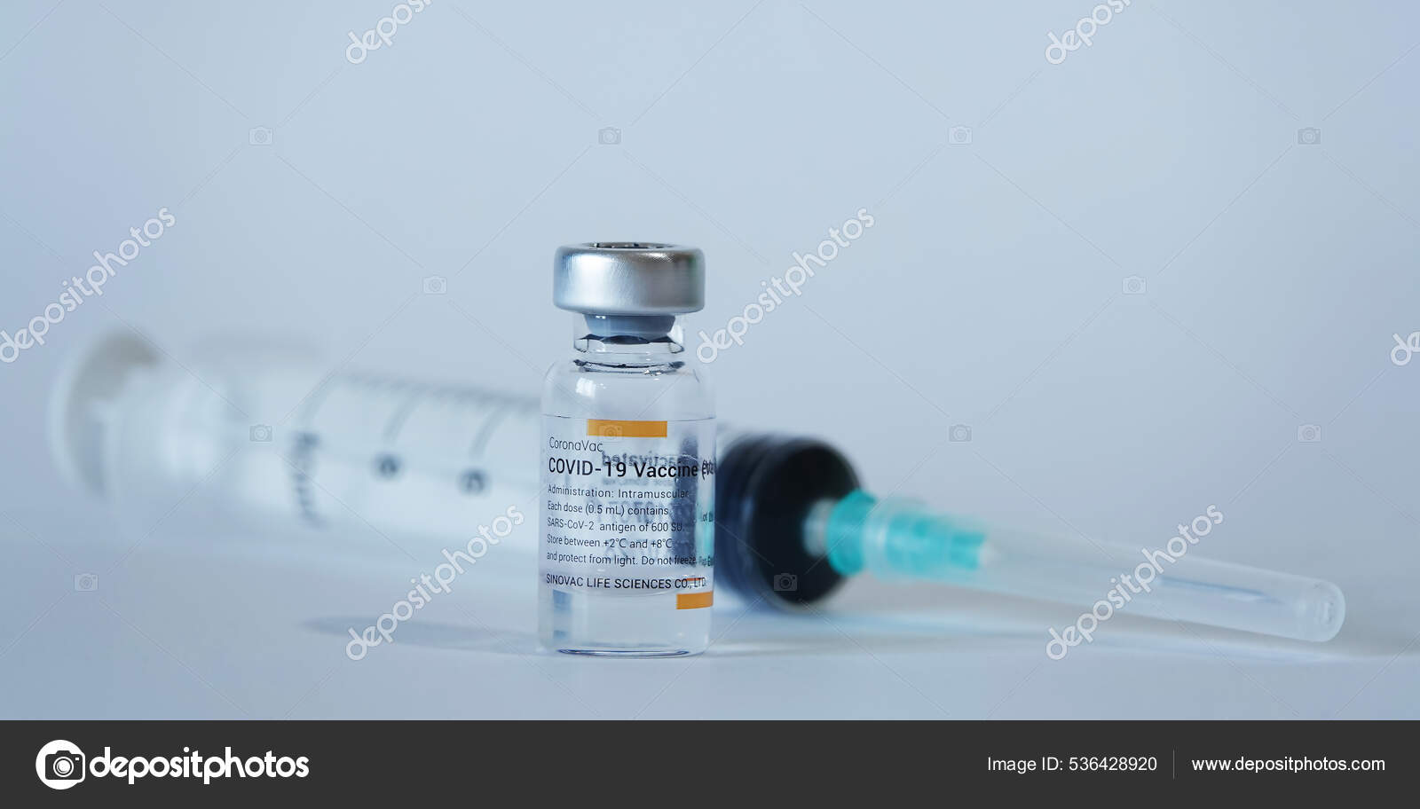 Covid Vaccin Contre Coronavirus Seringue Remplis Pour Vaccination Image Libre De Droit Par Blikvideo Gmail Com C