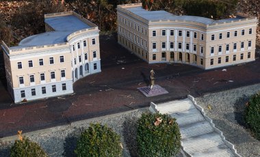 Kyiv, Ukrayna 11 Kasım 2021: Dük de Richelieu Meydanı - Kyiv 'deki minyatür müze