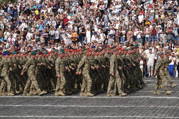 Kijev Ukrajna Augusztus 2021 Oszlop Ukrán Katonák Veteránok Terrorista Művelet — Stock Fotó