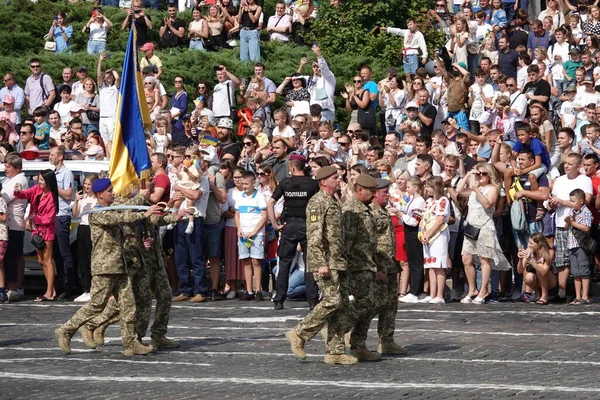 Kiev Ucrania Agosto 2021 Una Columna Soldados Ucranianos Veteranos Operación —  Fotos de Stock