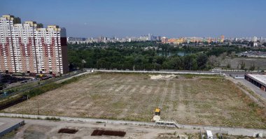 Kyiv, Ukrayna 28 Temmuz 2020 Kyiv 'deki büyük bir eğlence merkezinin sıfır döngüsü şantiyesi