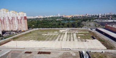 Kyiv, Ukrayna 28 Temmuz 2020 Kyiv 'deki büyük bir eğlence merkezinin sıfır döngüsü şantiyesi