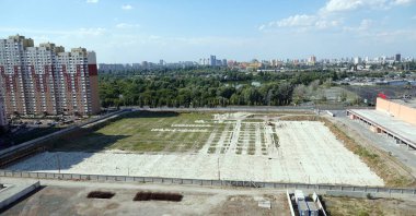 Kyiv, Ukrayna 28 Temmuz 2020 Kyiv 'deki büyük bir eğlence merkezinin sıfır döngüsü şantiyesi