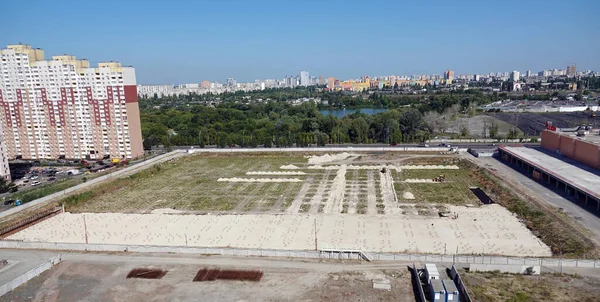 Kyiv, Ukrayna 28 Temmuz 2020 Kyiv 'deki büyük bir eğlence merkezinin sıfır döngüsü şantiyesi