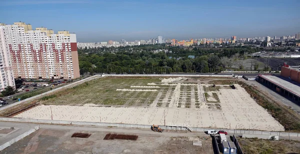 Kyiv, Ukrayna 28 Temmuz 2020 Kyiv 'deki büyük bir eğlence merkezinin sıfır döngüsü şantiyesi