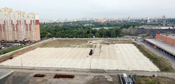 Kyiv, Ukrayna 28 Temmuz 2020 Kyiv 'deki büyük bir eğlence merkezinin sıfır döngüsü şantiyesi