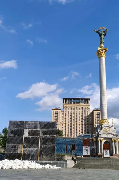 Kyiv Ukrayna Mayıs 2022 Kyiv Şehrinin Kurucularına Yapılan Bombalama Anıtından — Stok fotoğraf