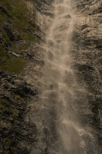 Panoramascen från vattenfall vid bambuskogen på väg till hana, Maui, Hawai — Stockfoto