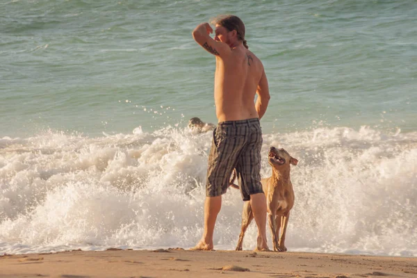 People on the beach, Life Style scene taken from Makena, Maui, Hawai 2022, january. — Stockfoto