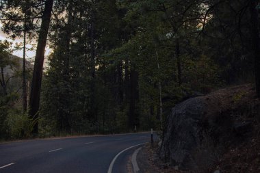 Yosemite Ulusal Parkı, Kaliforniya, ABD 'den sonbahar manzarası. Yüksek kalite fotoğraf