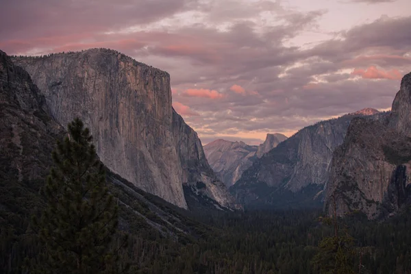 Höstlandskap Från Yosemite National Park Kalifornien Usa Högkvalitativt Foto — Stockfoto