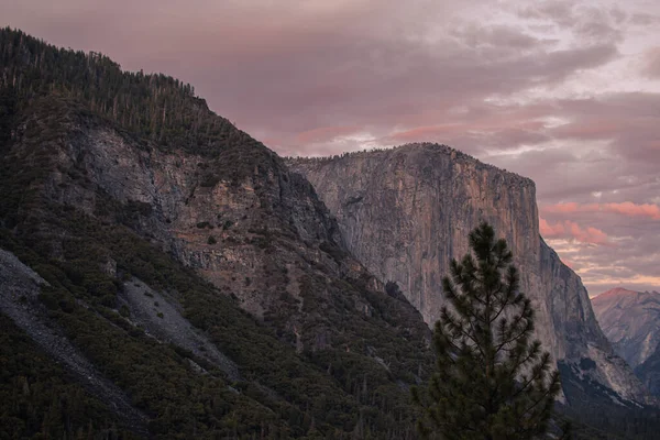 Őszi Táj Yosemite Nemzeti Parkból Kalifornia Egyesült Államok Kiváló Minőségű — Stock Fotó