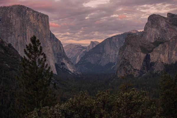 Őszi Táj Yosemite Nemzeti Parkból Kalifornia Egyesült Államok Kiváló Minőségű — Stock Fotó