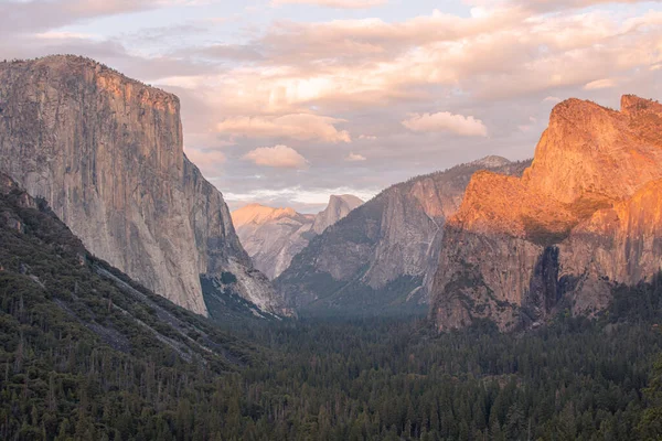 Autumnal Landscape Yosemite National Park California United States Фотографія Високої — стокове фото