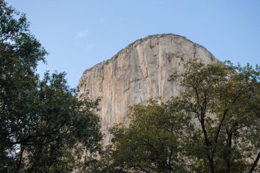Yosemite Ulusal Parkı, Kaliforniya, ABD 'den sonbahar manzarası. Yüksek kalite fotoğraf