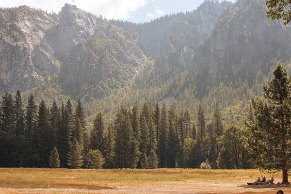 Jesienny Krajobraz Parku Narodowego Yosemite Kalifornia Stany Zjednoczone Wysokiej Jakości — Zdjęcie stockowe