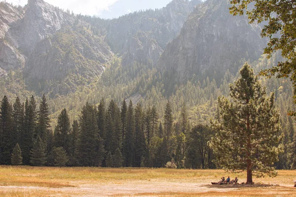 Jesienny Krajobraz Parku Narodowego Yosemite Kalifornia Stany Zjednoczone Wysokiej Jakości — Zdjęcie stockowe