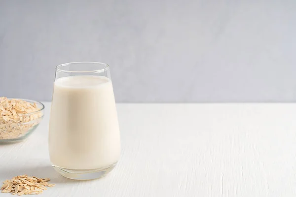 Vegetariano Casero Planta Leche Avena Con Sabor Avena Cremosa Servido Imagen De Stock