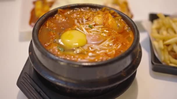 Kimchi Στιφάδο Σούπα Kimchi Κορεάτες Εθνικό Πιάτο Πικάντικη Σούπα Λαχανικά — Αρχείο Βίντεο