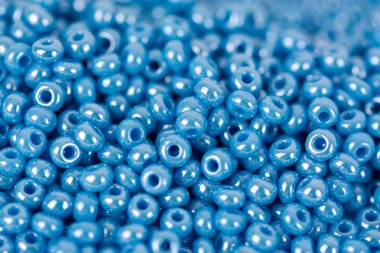Glasperlen blau