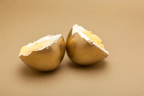 Golden eggs — Stock Photo, Image